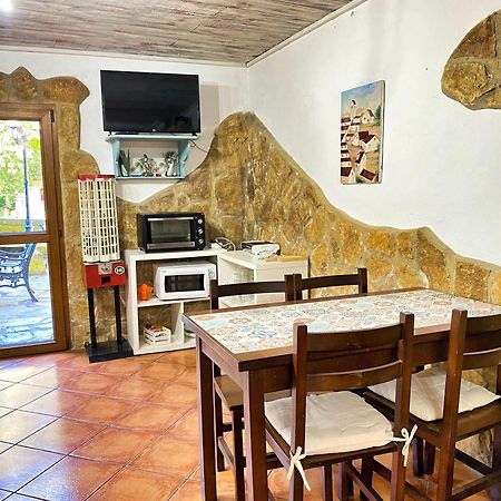Hospedaje Javier - AlojateIsla Plana エクステリア 写真